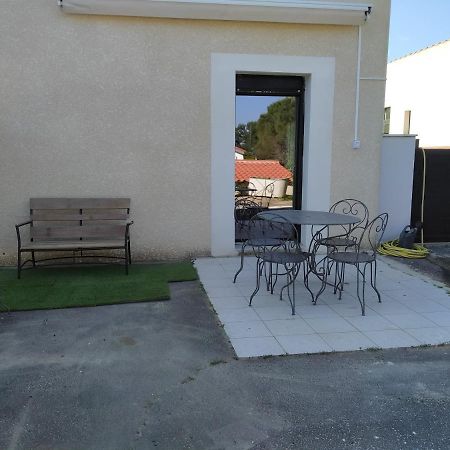 Logement Entre Mer Et Montagne Roujan Exterior foto